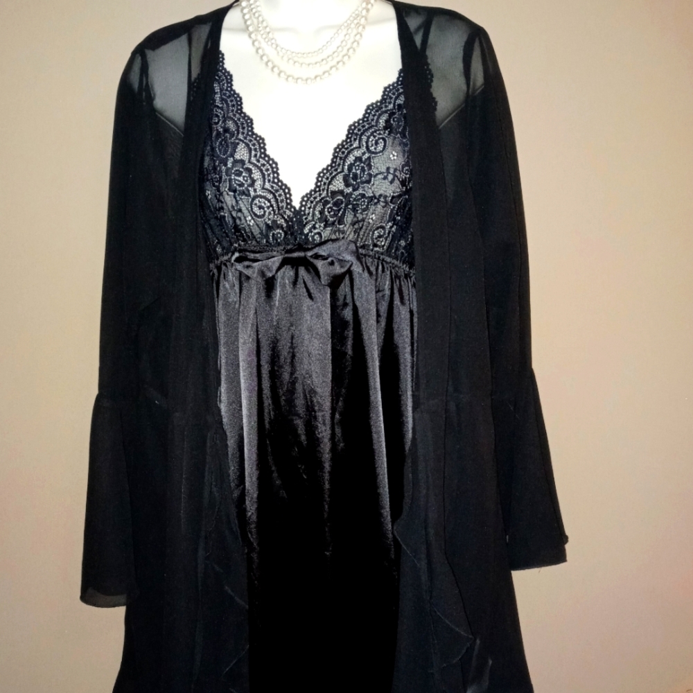 Baby doll and peignoir